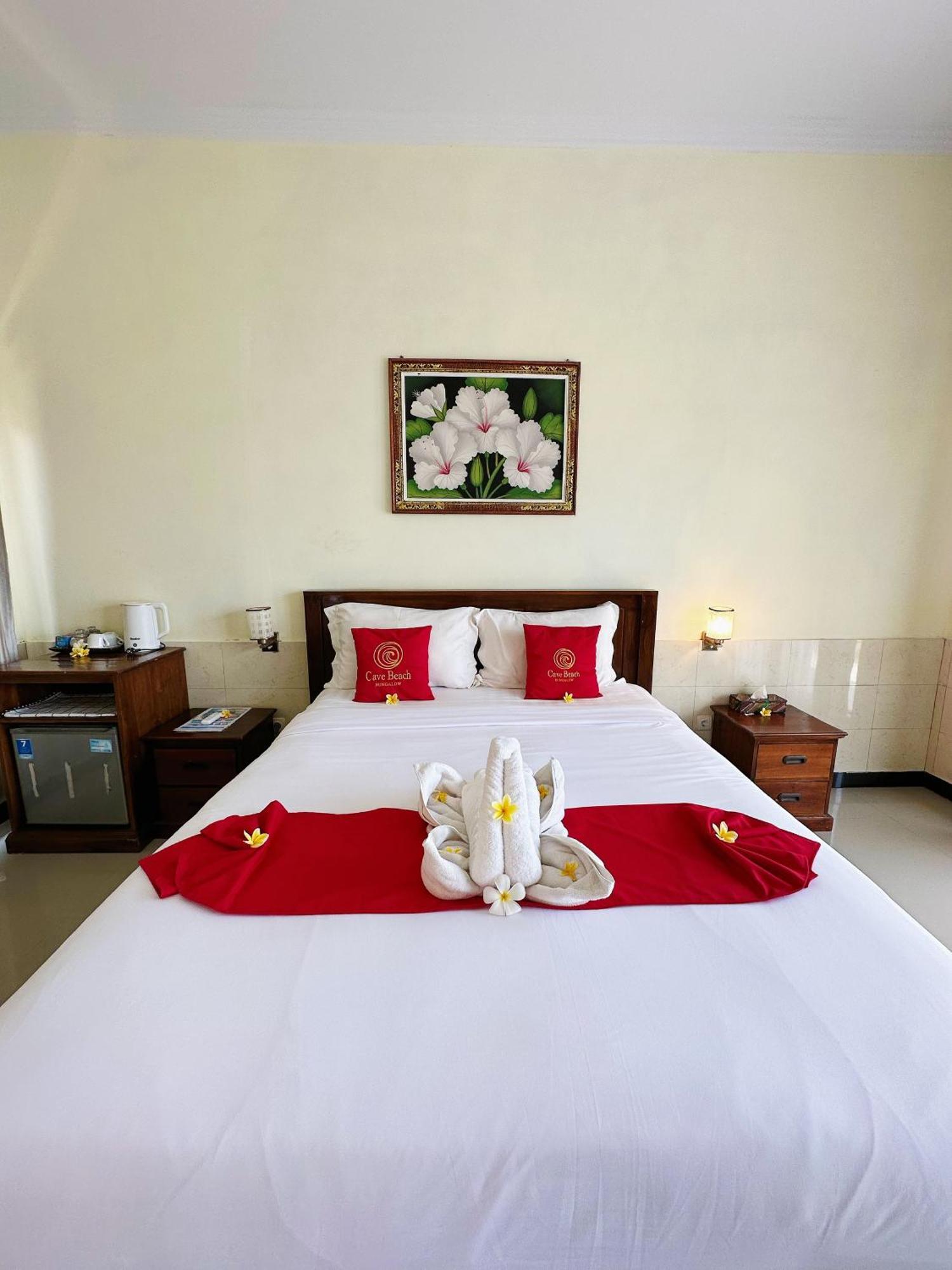 Cave Beach Bungalow Semaya Εξωτερικό φωτογραφία