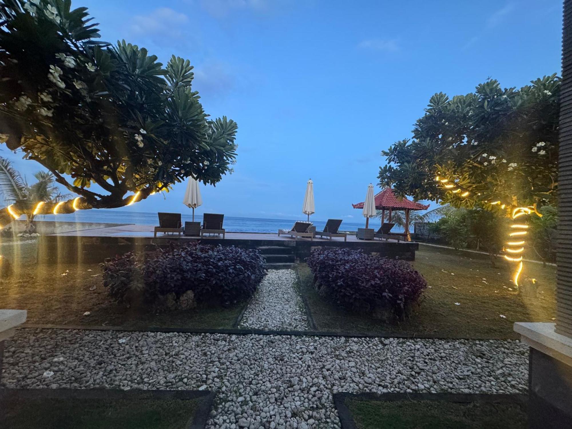 Cave Beach Bungalow Semaya Εξωτερικό φωτογραφία